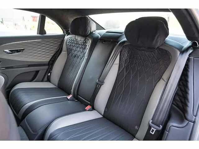 25:Bentley Flying Spur S V6 Hybrid, Saloon, Hallmark, Bentley Porto