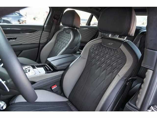 17:Bentley Flying Spur S V6 Hybrid, Saloon, Hallmark, Bentley Porto